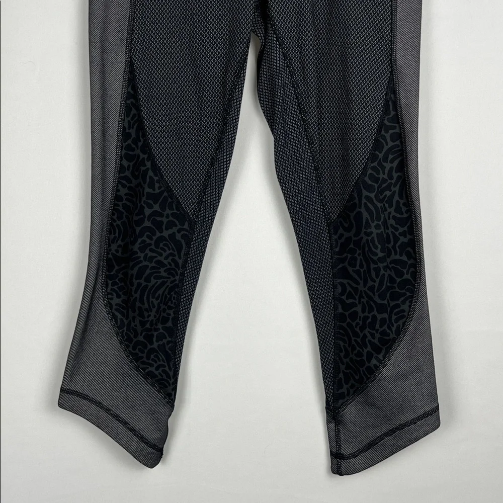 Lululemon Black and Gray Leggings‎